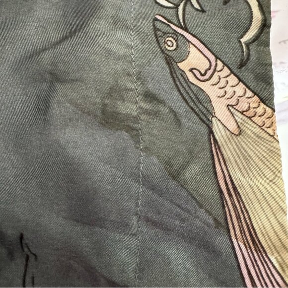 Aritzia pilier jacket fish 🐠 Japan Asia style koi fish shiny satiny silky feel - Picture 16 of 16